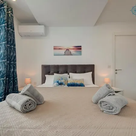 Modern Oasis Luxe With Bigyard Apartament *